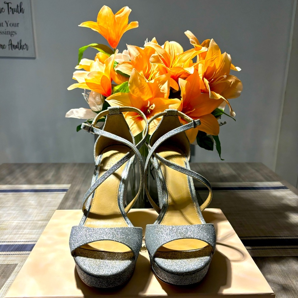 Jewel Badgley Mischka Heels